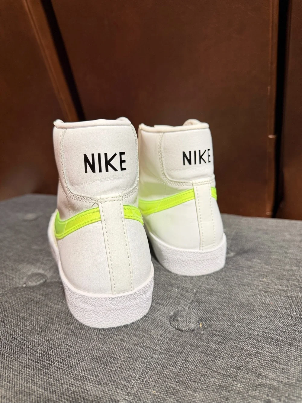 Nike Blazer Mid 77 White Lemon Venom Neon High Top Sneakers Women's Size 9